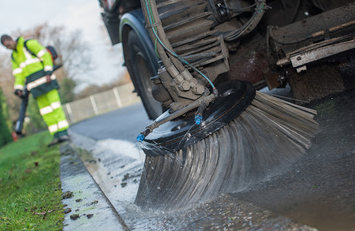 road cleaning machine | hoa maintenance